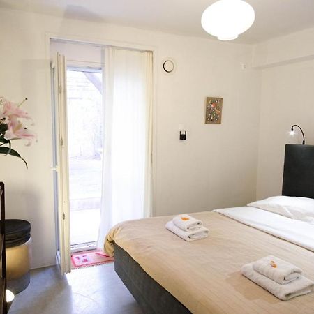Quiet And Central Flat With Private Backyard Garden Афіни Екстер'єр фото