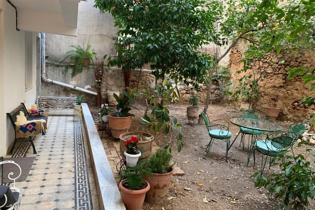 Quiet And Central Flat With Private Backyard Garden Афіни Екстер'єр фото