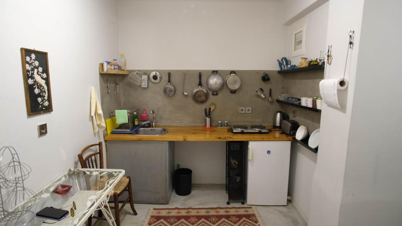 Quiet And Central Flat With Private Backyard Garden Афіни Екстер'єр фото