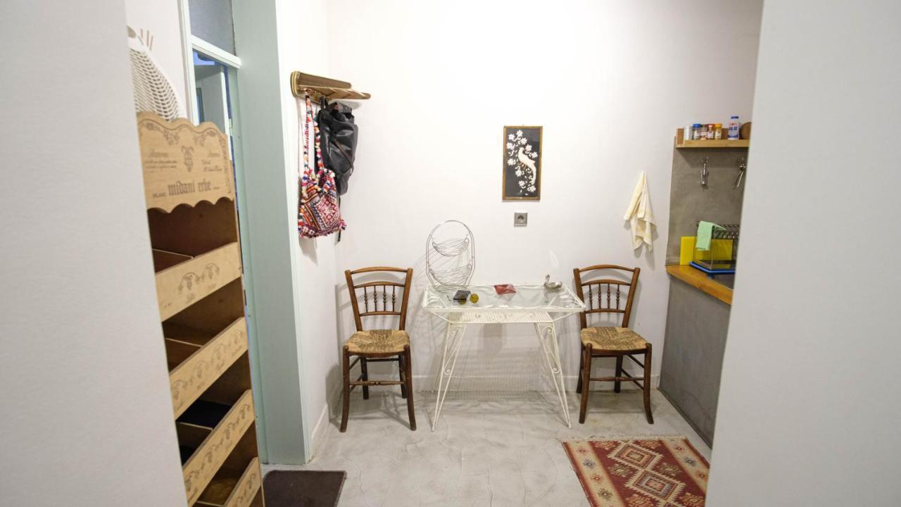 Quiet And Central Flat With Private Backyard Garden Афіни Екстер'єр фото